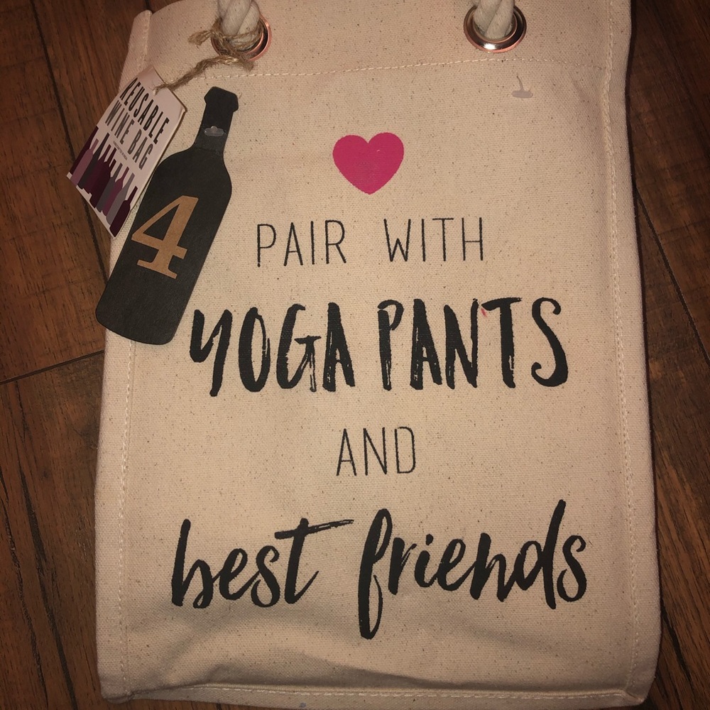 NEW wine bag/carrier!💕🖤🍷